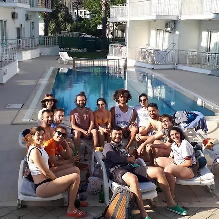 מלון דירות Sarigerme Apart 4*